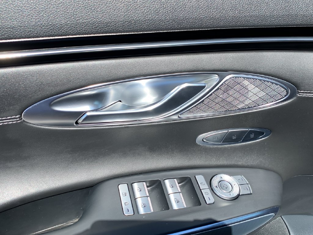 2023 GENESIS GV70 Standard - Photo 12