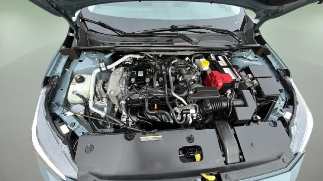 Used 2025  Nissan SV image 32
