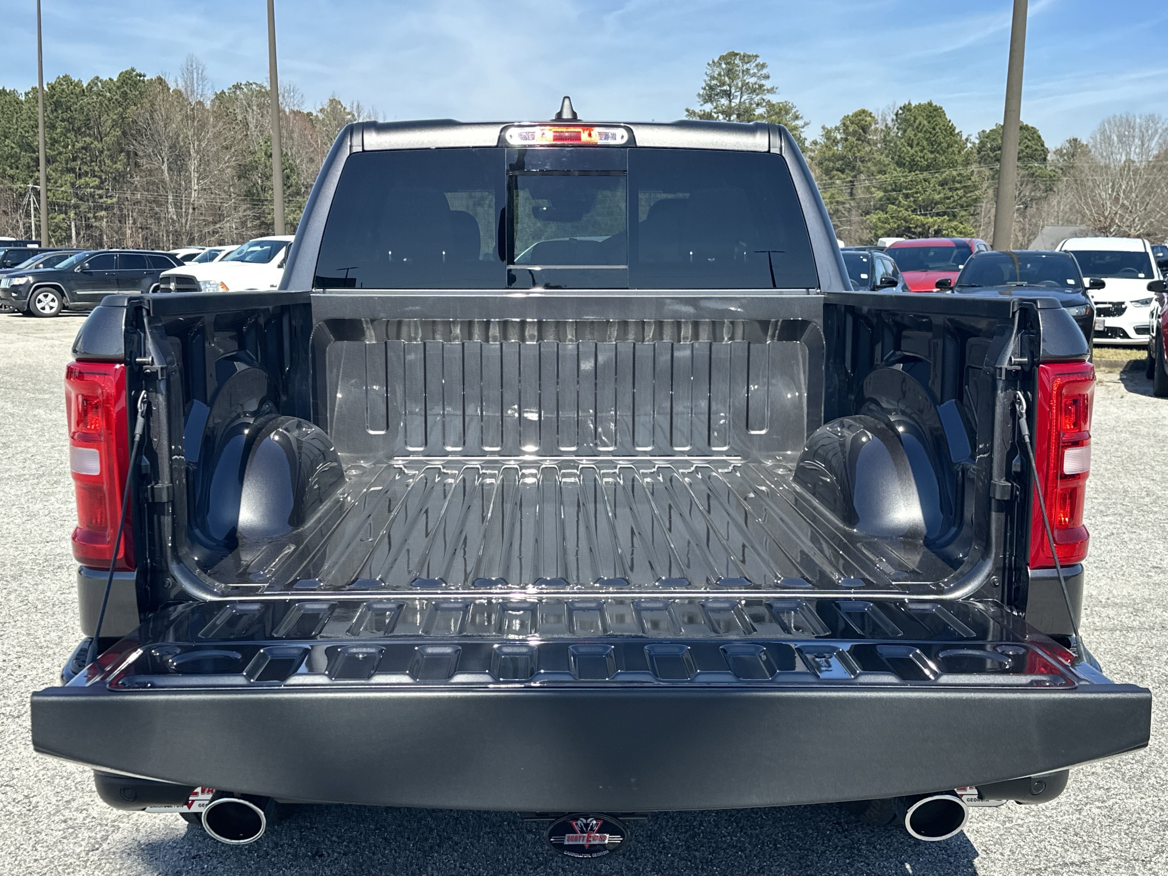 New 2026 Granite Crystal Metallic Clear-Coat Exterior Paint RAM Big Horn image 19