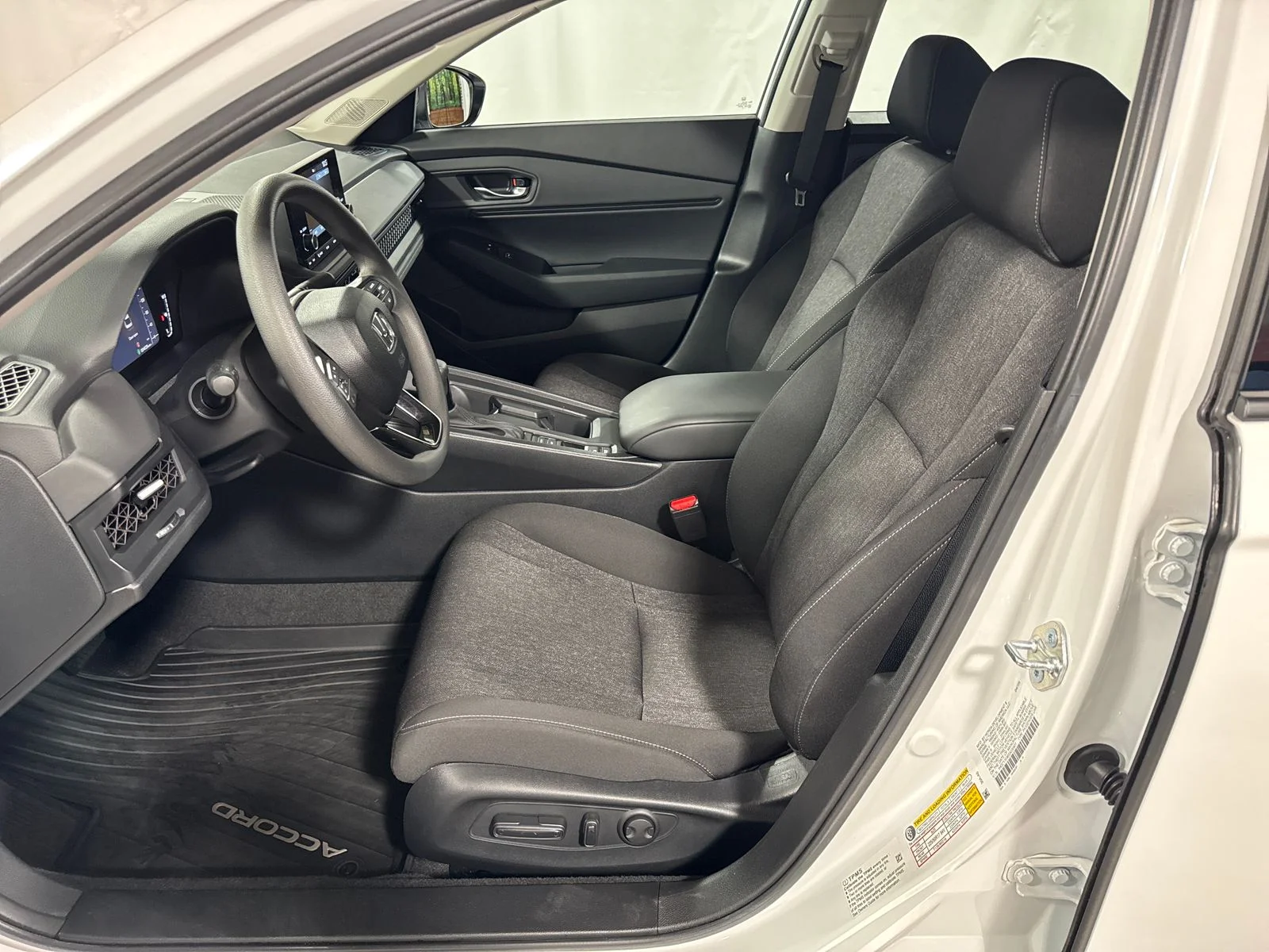 2025 Honda Accord SE - Photo 3