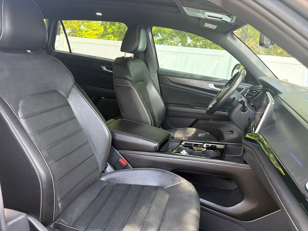Used 2024 Gray Volkswagen 2.0T SEL R-Line image 52