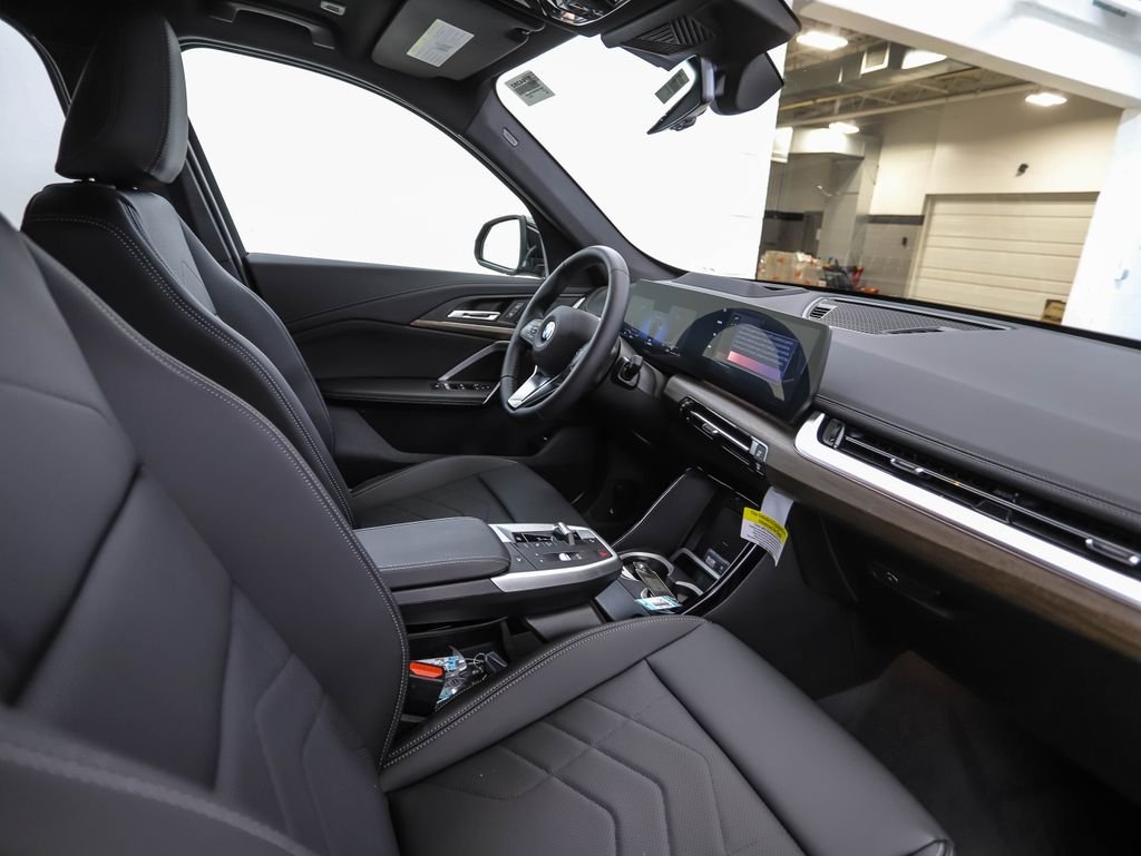 New 2027 Jet Black BMW xDrive28i image 30