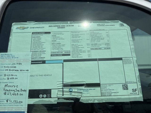 New 2025 Summit White Chevrolet 1WT image 22