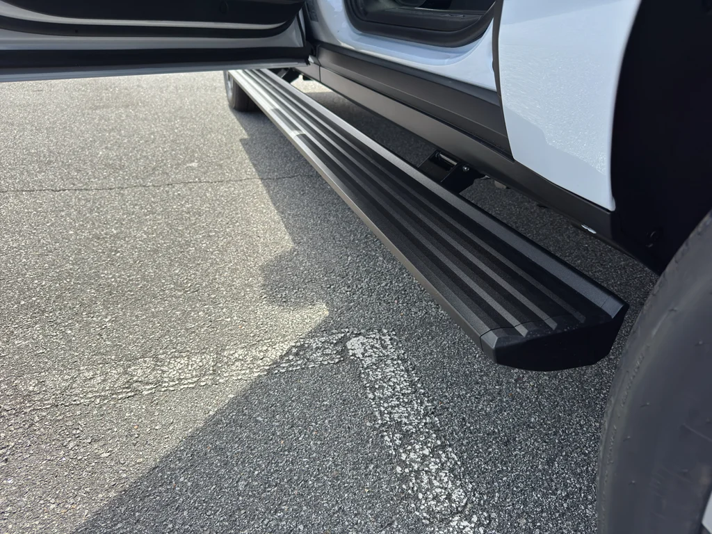 2026 Chevrolet Suburban High Country - Photo 9