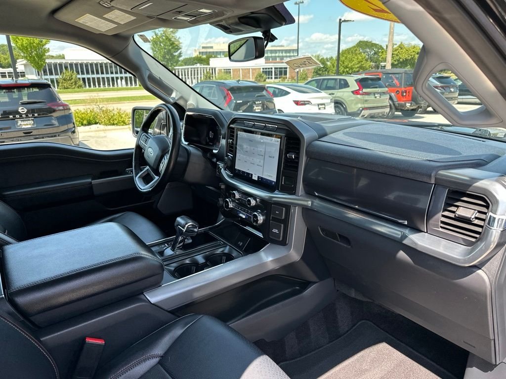 Used 2022 Black Ford Lariat image 18
