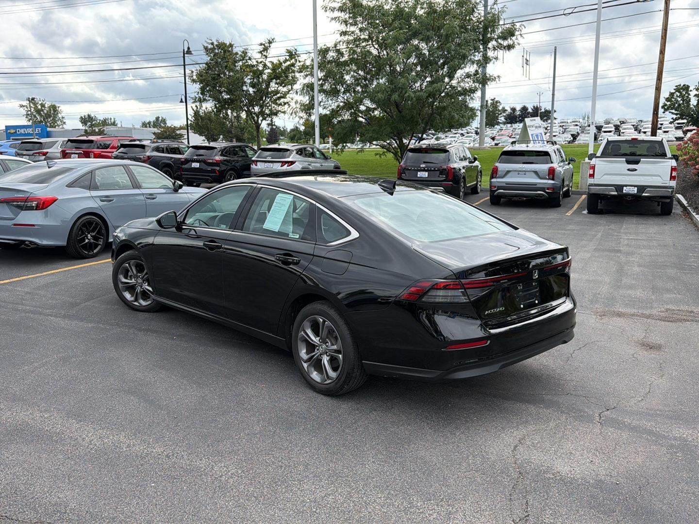 Used 2023 Crystal Black Pearl Honda EX image 5