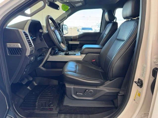 Used 2016 White Platinum Clearcoat Metallic Ford Lariat image 9