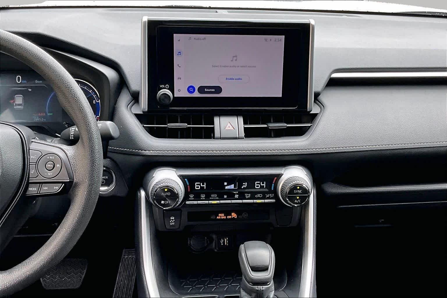 Used 2025 Ice Cap Toyota Hybrid XLE image 7