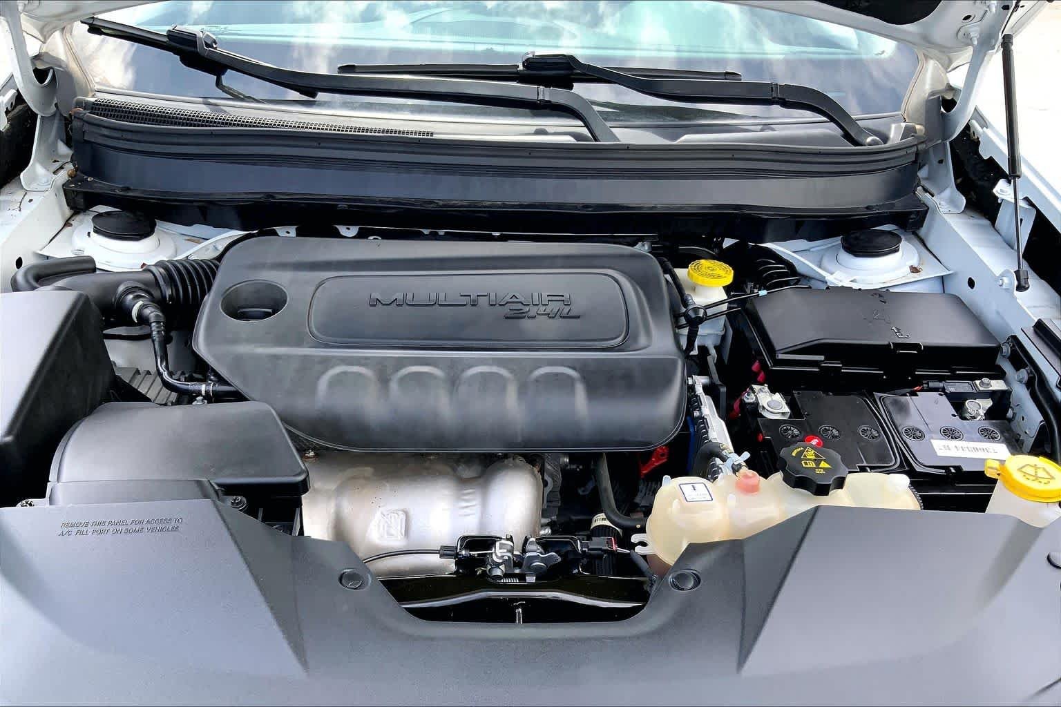 Used 2021 Bright White Clearcoat Jeep Altitude image 27