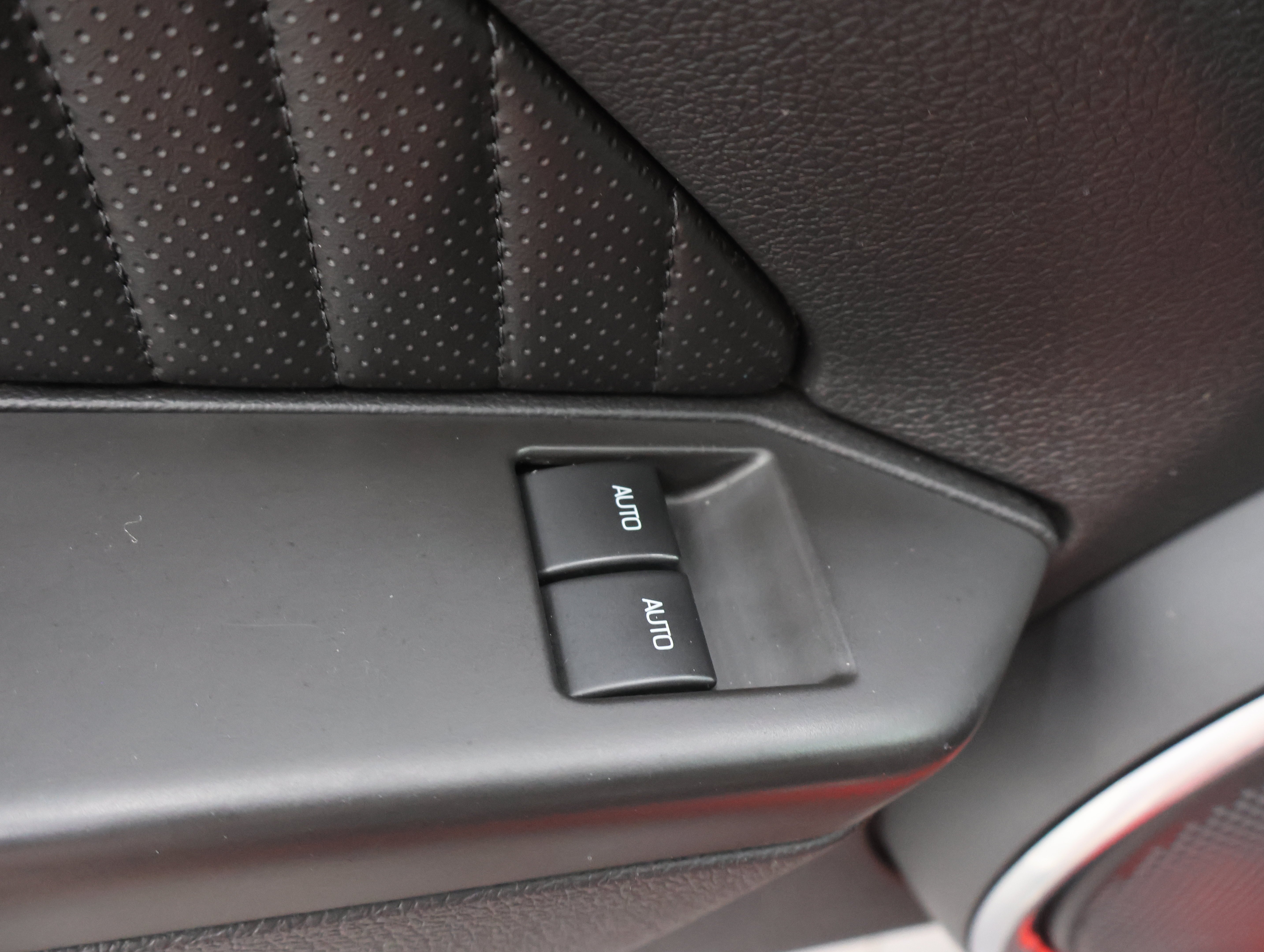 Used 2011 Race Red Ford GT500 Coupe: GT500-6 SPEED STICK-HID LIGHTS-ROUSH EXHAUST image 37