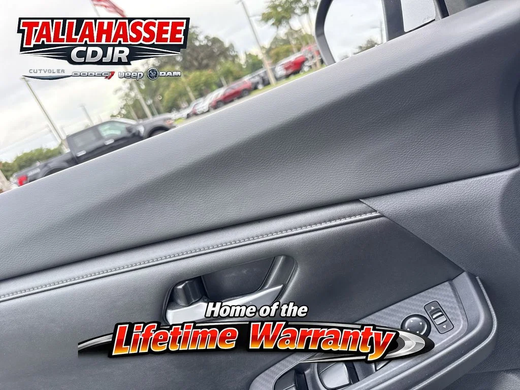 Used 2022 Brilliant Silver Metallic Nissan SV image 14