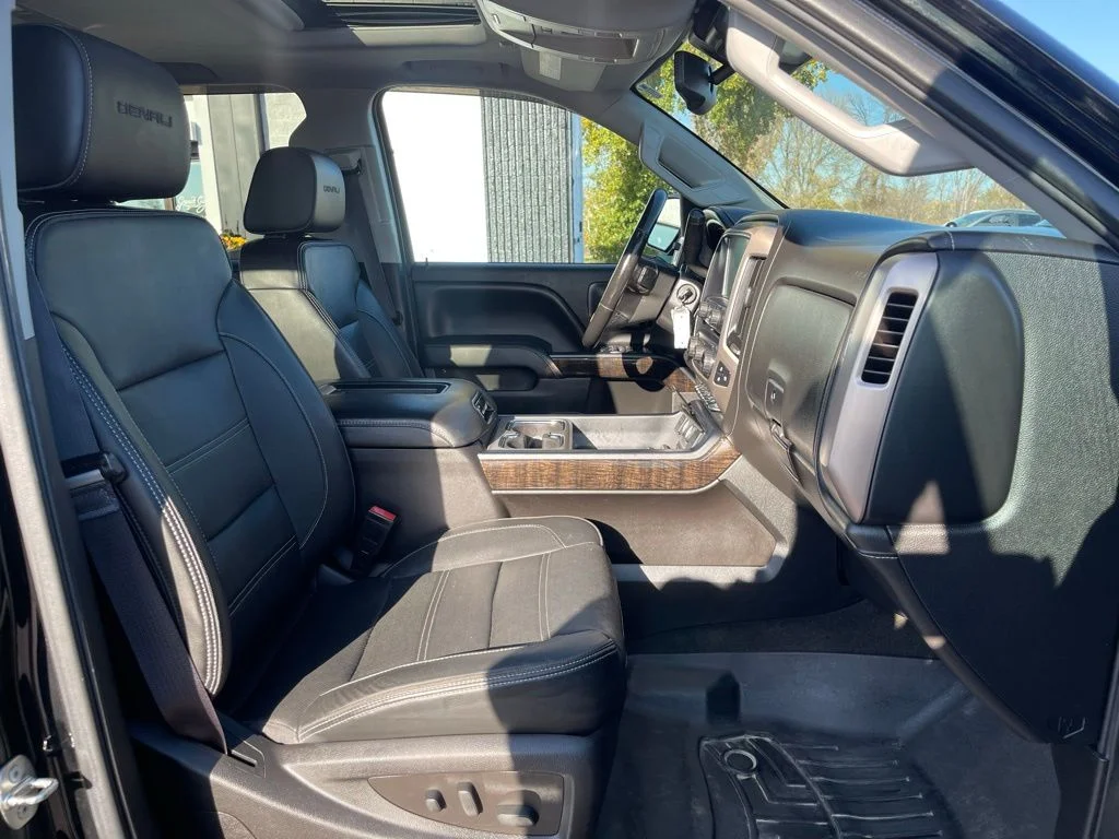 Used 2016 Black GMC Denali image 35