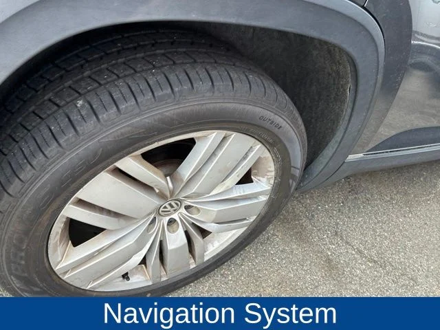 Used 2019 Gray Volkswagen SEL image 5