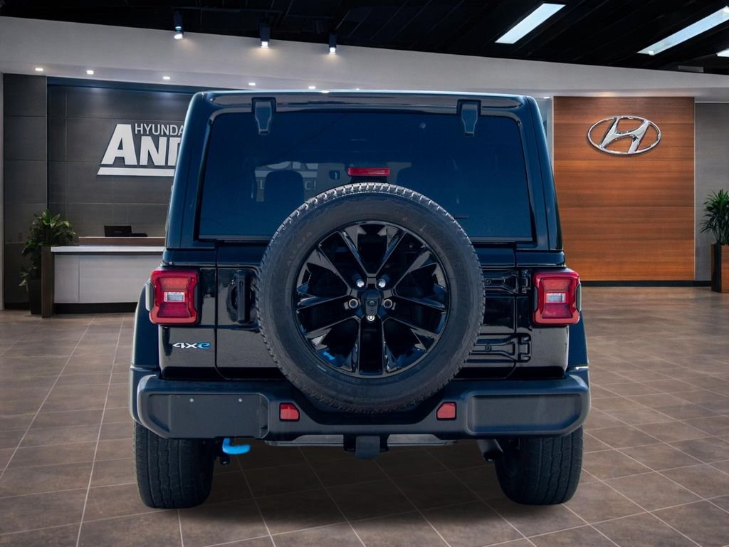 2022 Jeep Wrangler Unlimited Sahara 4XE - Photo 12