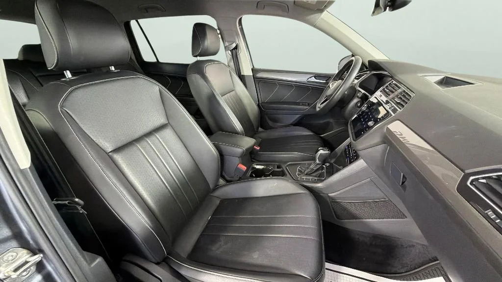 Used 2022 Gray Volkswagen 2.0T SE image 36