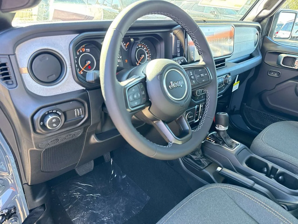 New 2026 Anvil Clear-Coat Exterior Paint Jeep Sport S image 25