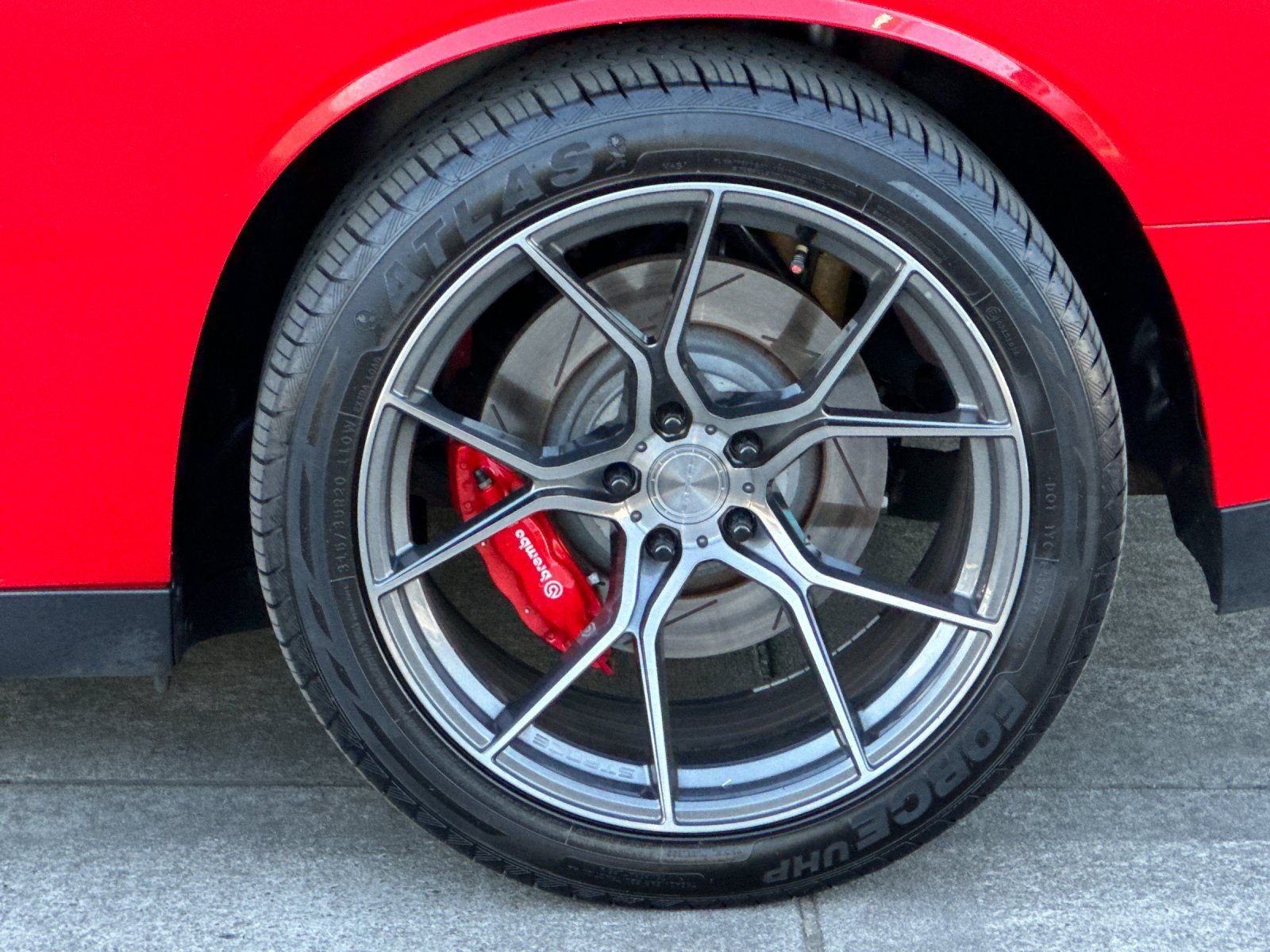 Used 2016 Torred Clearcoat Dodge SRT 392 image 22