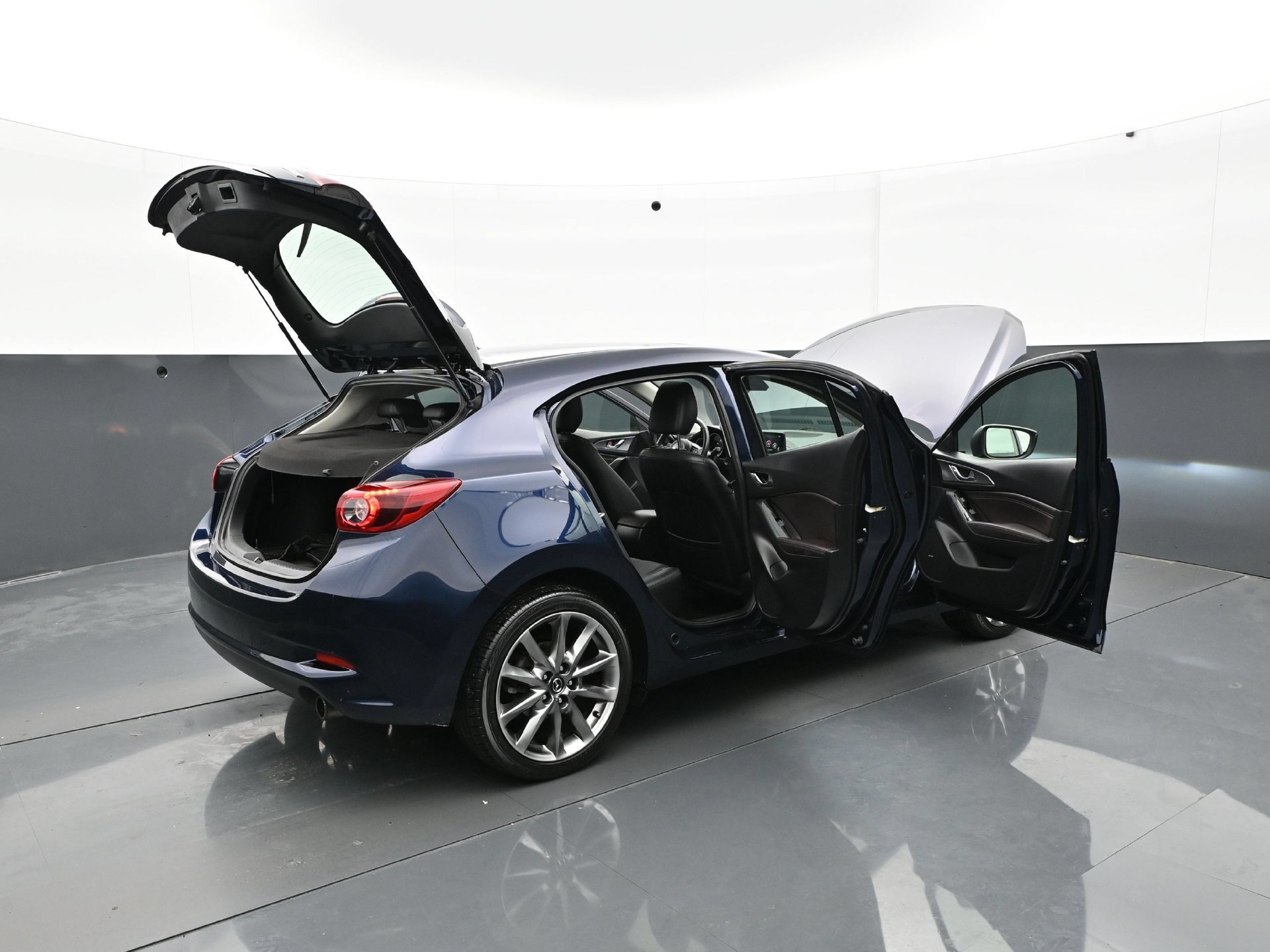 Used 2018 Deep Crystal Blue Mica Mazda Grand Touring image 40