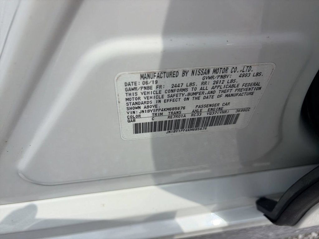 Used 2019 White INFINITI 3.7 image 28