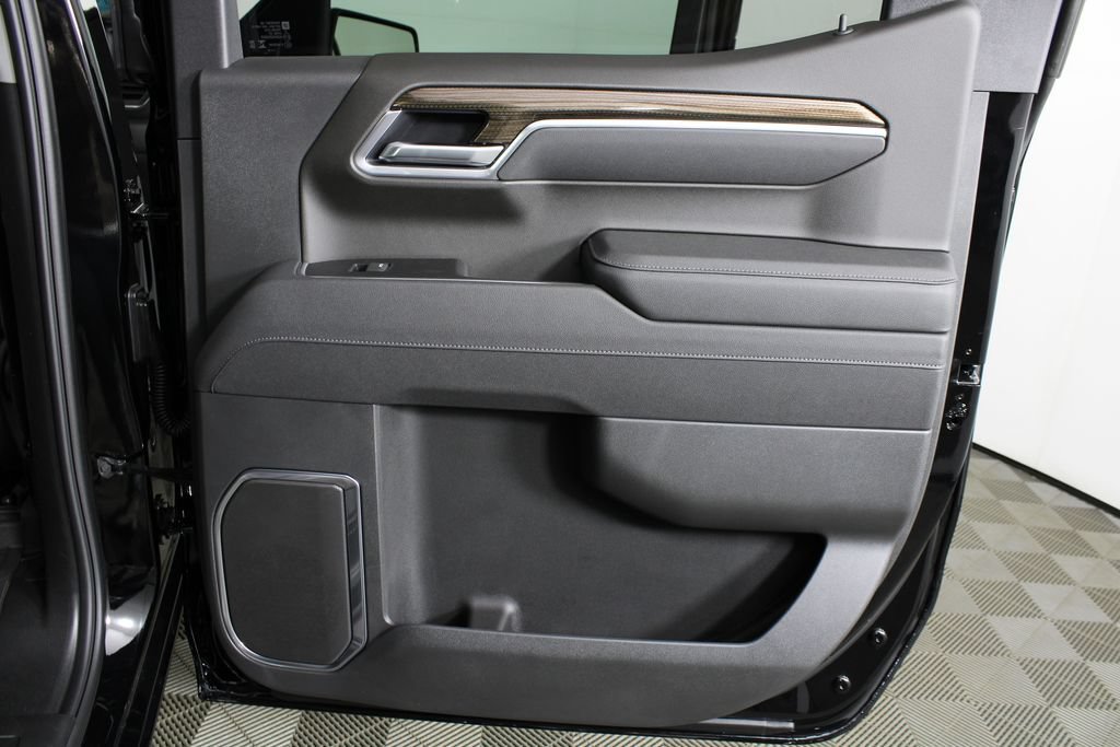 2026 Chevrolet Silverado 1500 LT - Photo 9