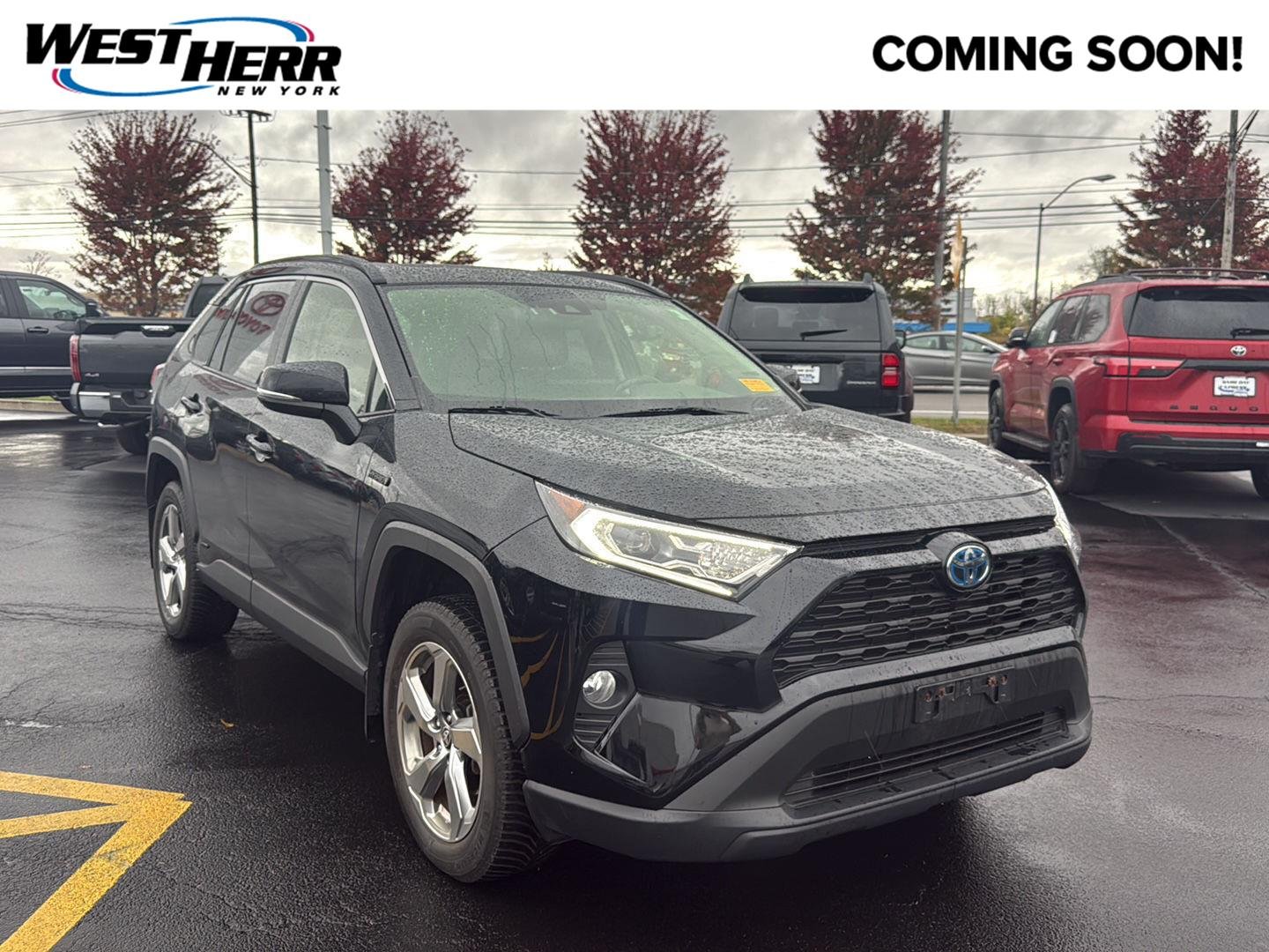 Used 2021 Midnight Black Metallic Toyota XLE Premium image 1