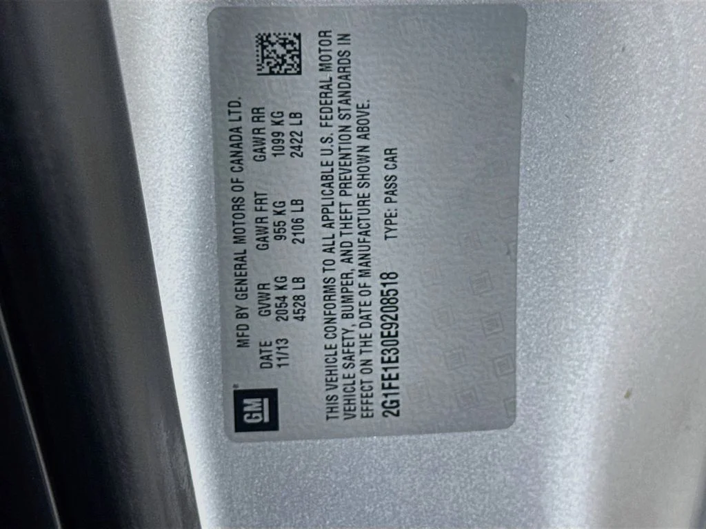 Used 2014 Silver Chevrolet 1LS image 34