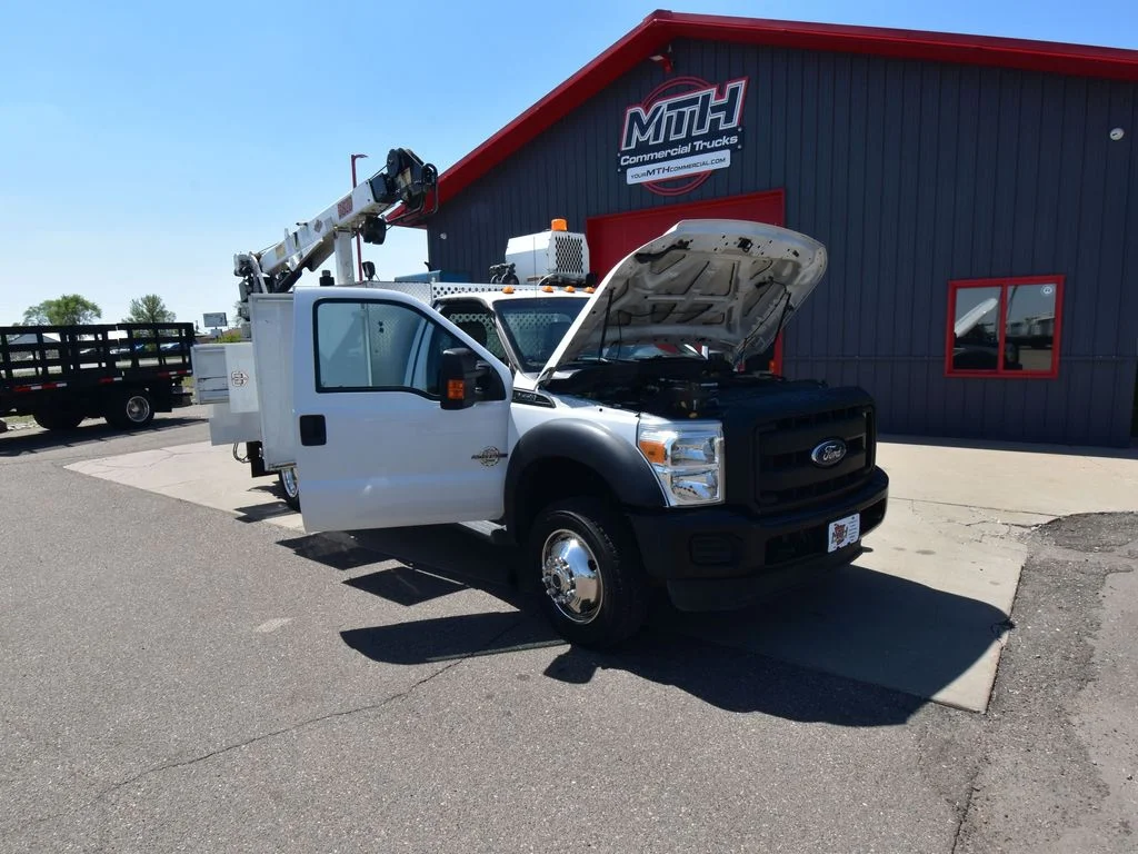 2014 Ford F-550 - Photo 13