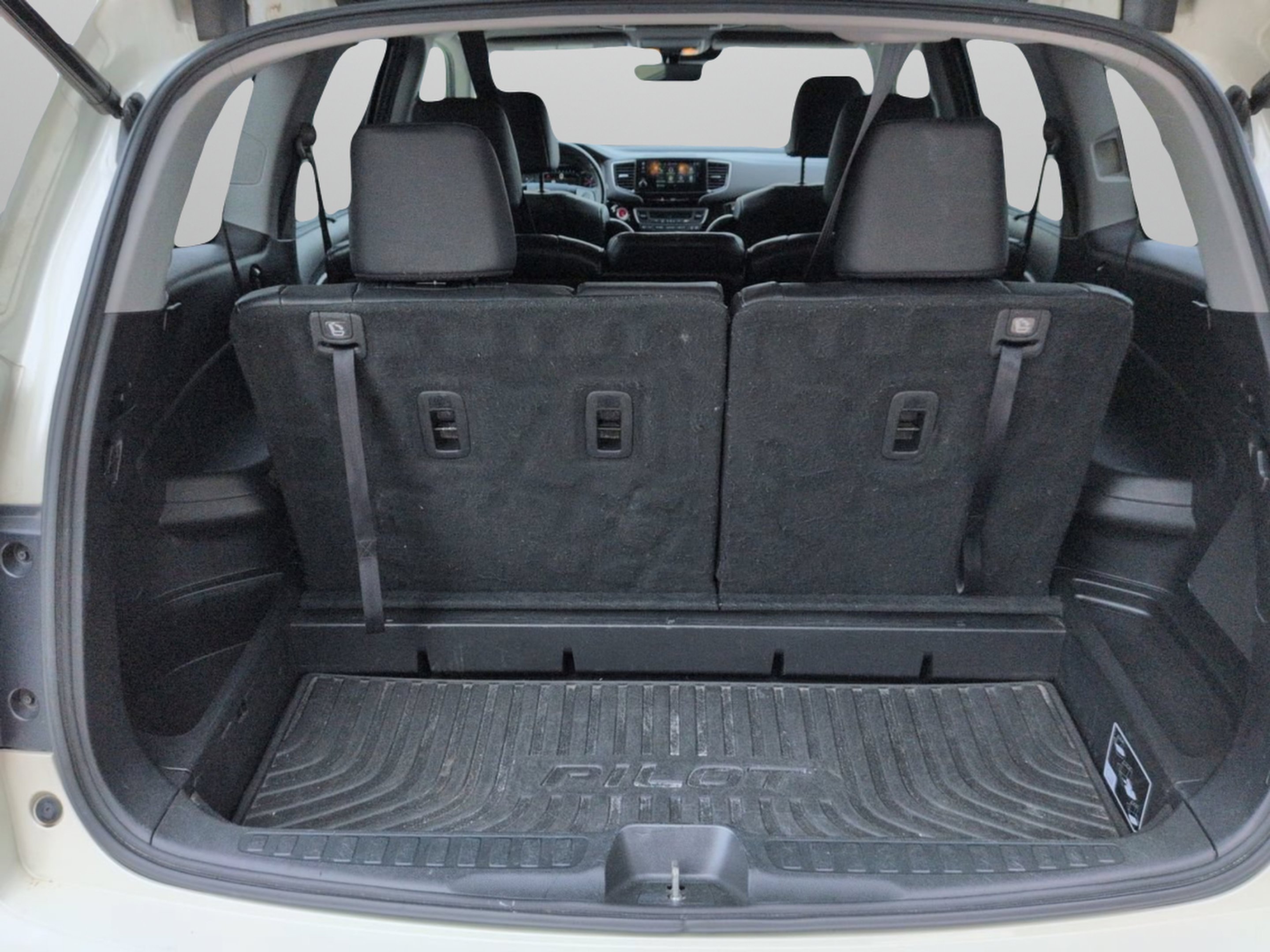 Used 2019  Honda Touring image 14