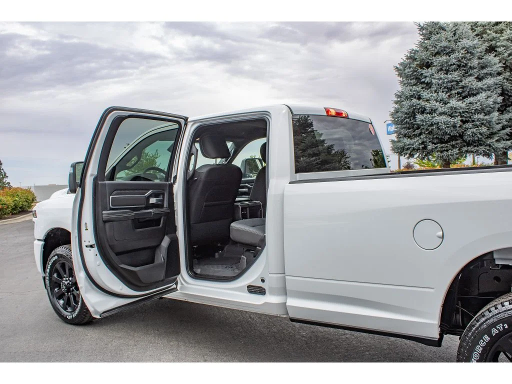 New 2026 Bright White Clear-Coat Exterior Paint RAM Big Horn image 13