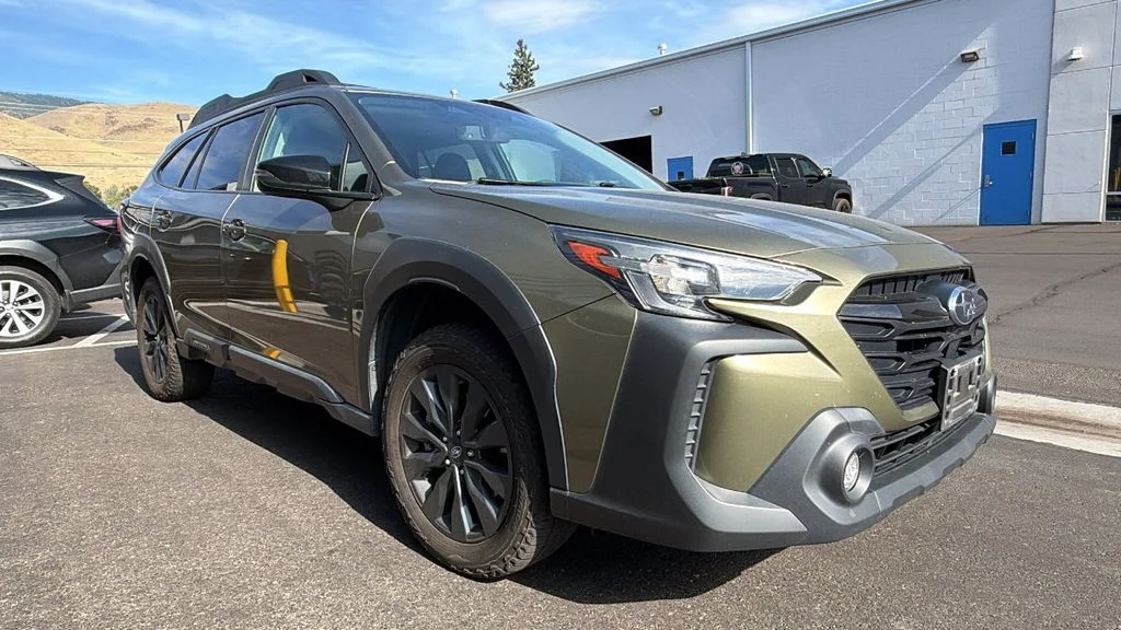 Used 2023 Green Metallic Subaru Onyx Edition image 1