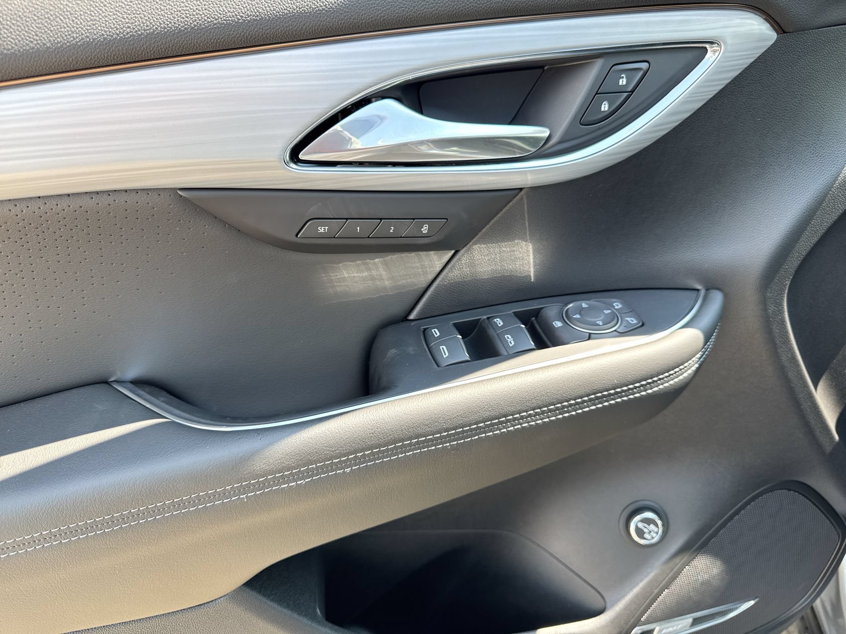 New 2026 Moonstone Gray Metallic Buick Avenir image 13