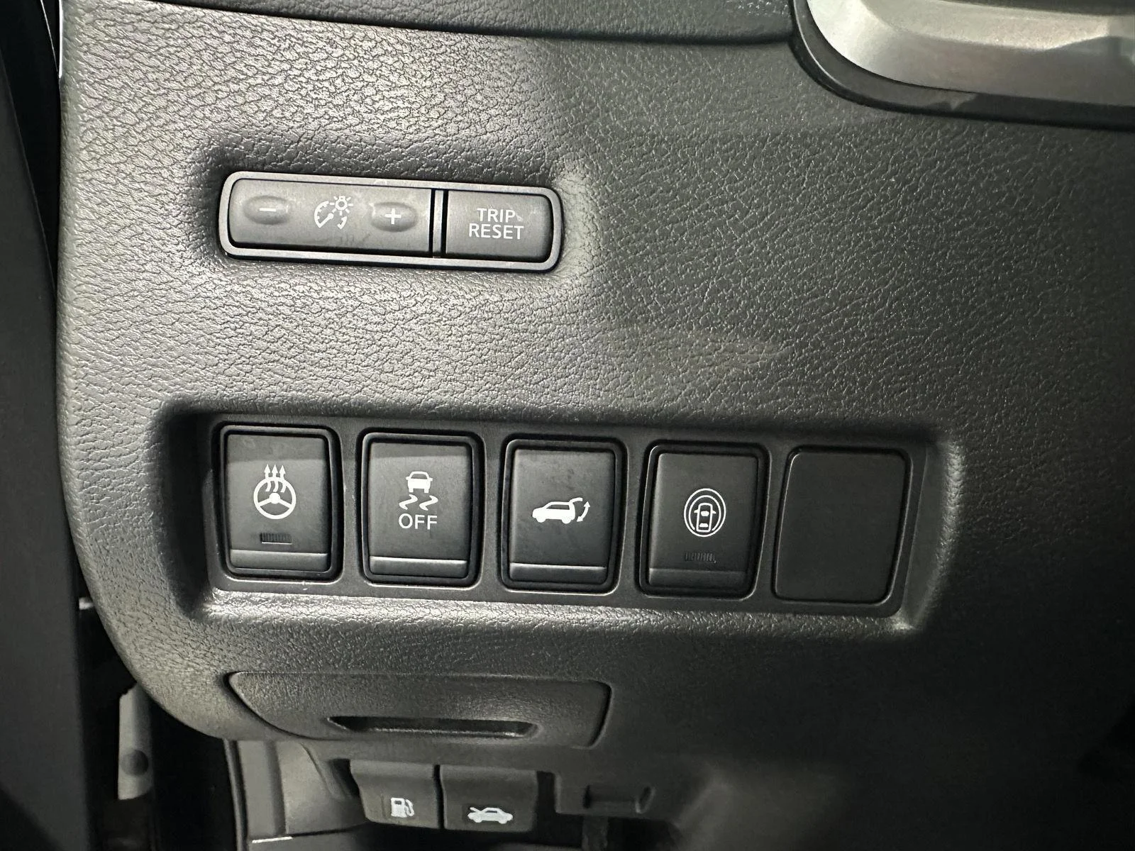 Used 2023 Black Nissan SV image 17