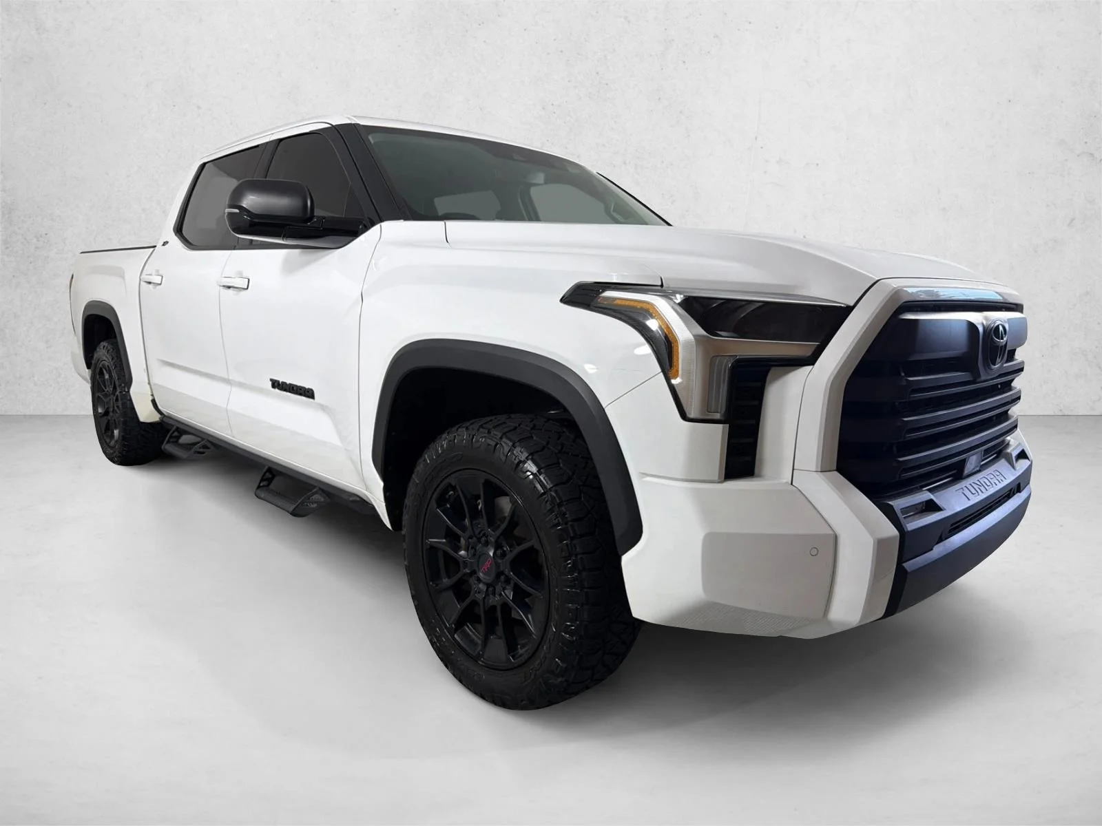 Used 2022 White Toyota SR5 image 1