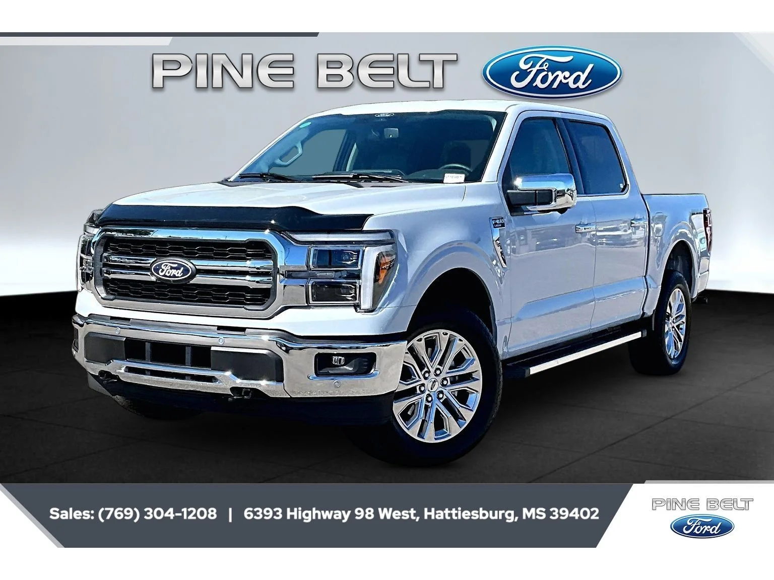 Used 2025 Space White Metallic Ford LARIAT image 10