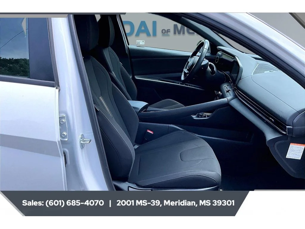 Used 2025 SERENITY WHITE Hyundai SEL Sport image 6