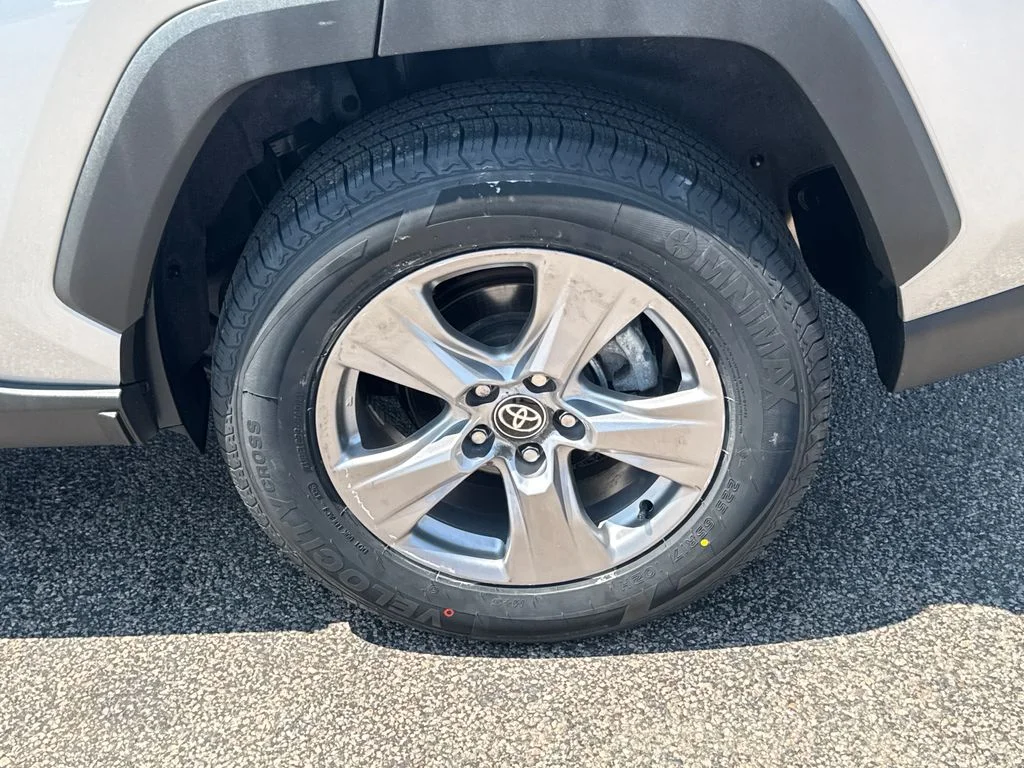Used 2025 Silver Toyota XLE image 41