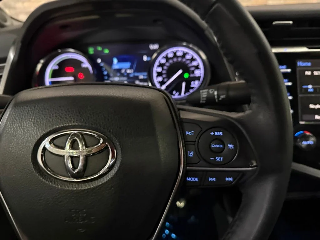Used 2020 Celestial Silver Metallic Toyota XLE image 16