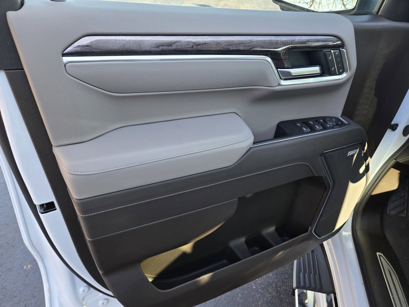 2026 Chevrolet Silverado 1500 LTZ - Photo 25