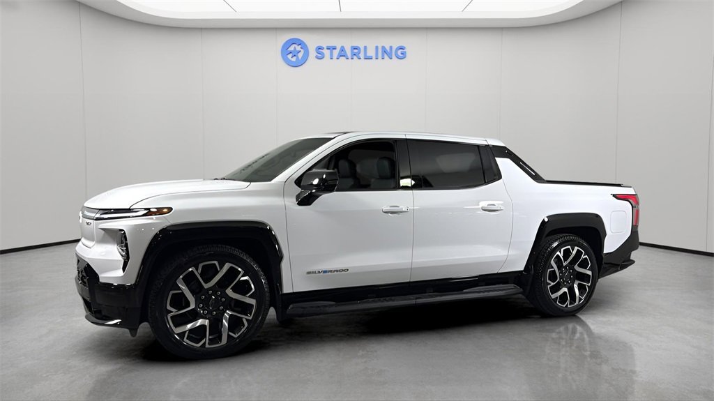 Used 2024 Chevrolet Silverado EV RST with VIN 1GC40ZEL0RU301222 for sale in Mount Pleasant, SC