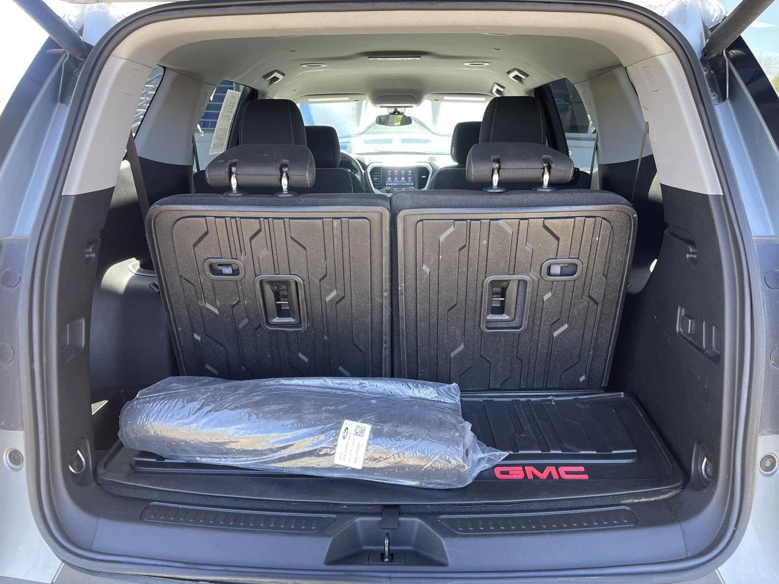 Used 2023 Sterling Metallic GMC SLE image 40