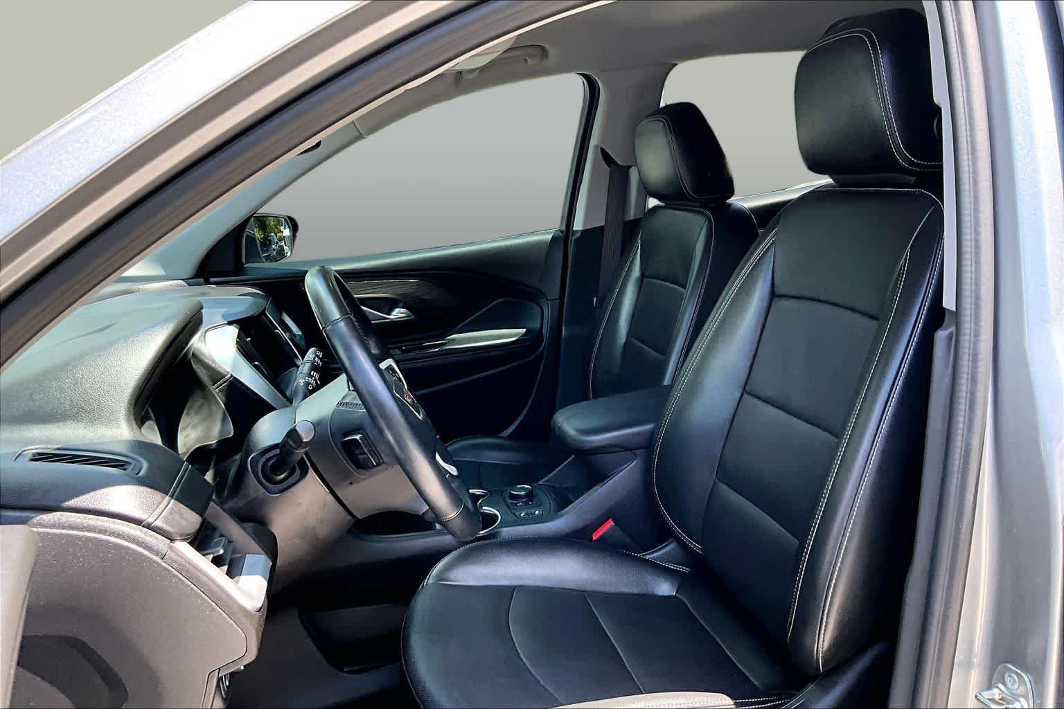 Used 2024 Sterling Metallic GMC SLT image 8