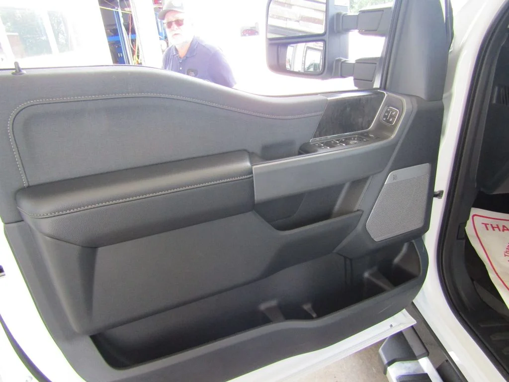 Used 2024 Oxford White Ford Lariat image 24