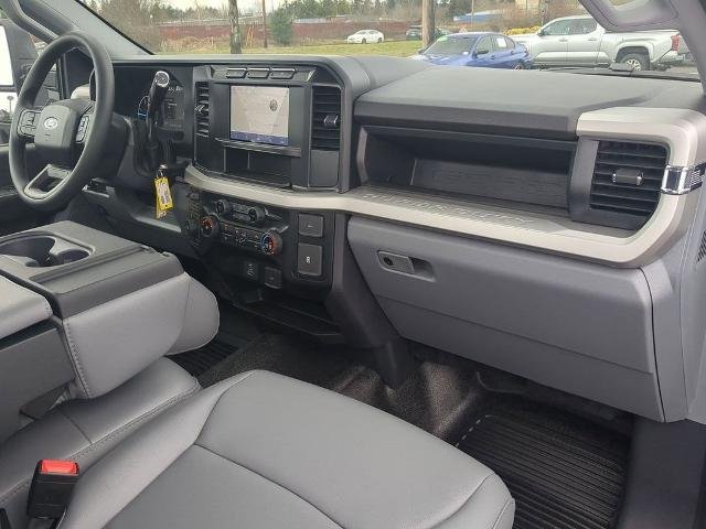 2024 Ford F-550 Super Duty Chassis Cab XL - Photo 23