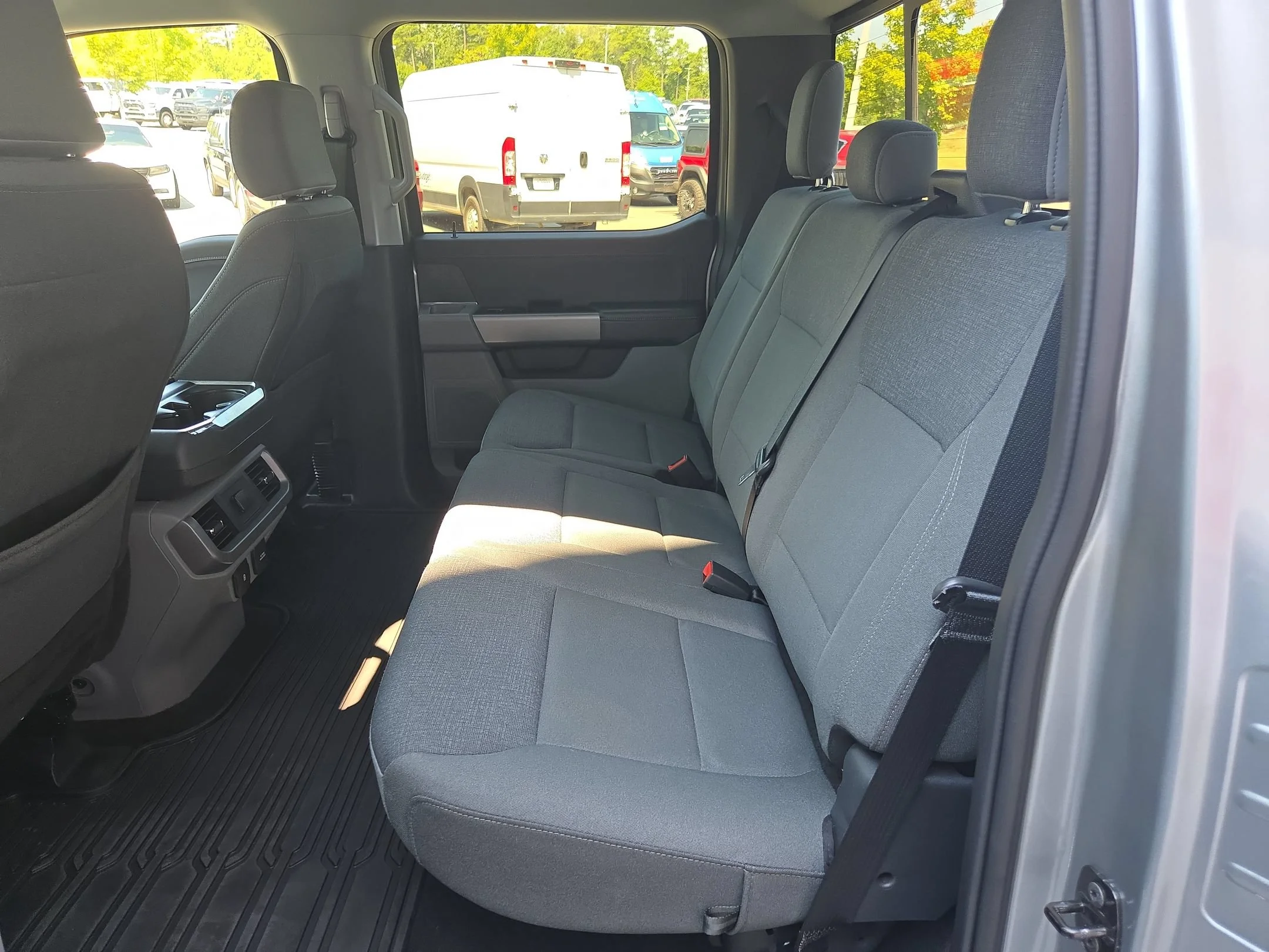 Used 2024 Iconic Silver Metallic Ford XLT image 36