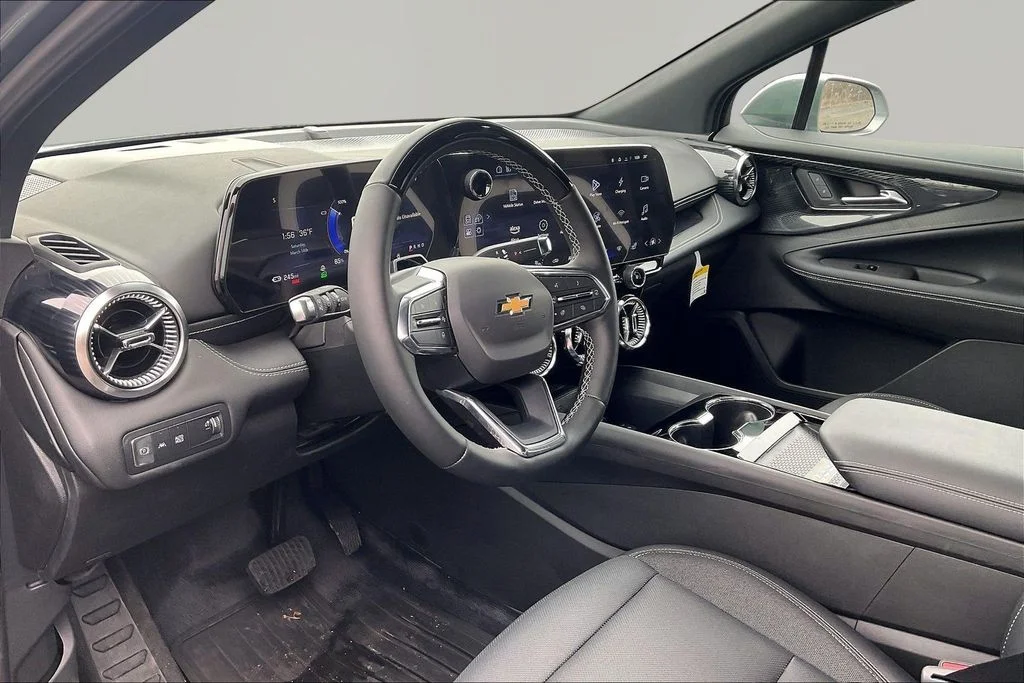 New 2025 Sterling Gray Metallic Chevrolet LT image 8