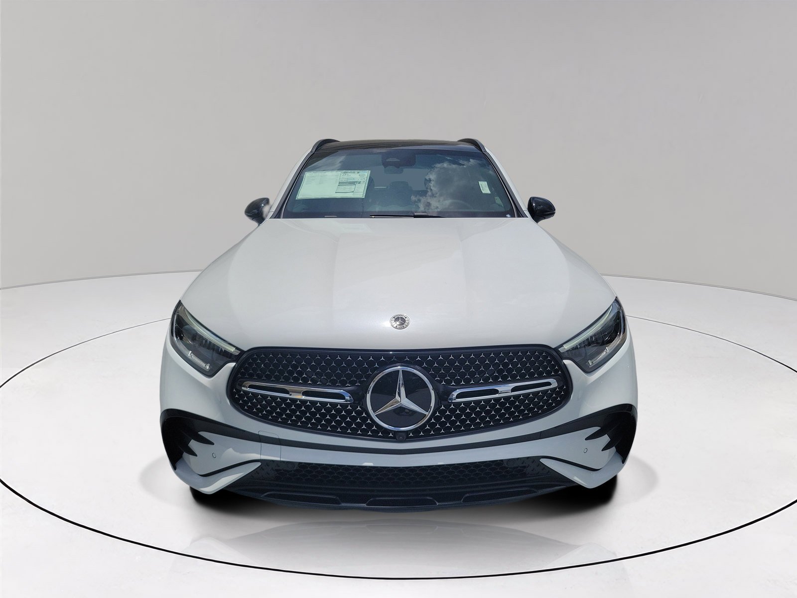 New 2026 MANUFAKTUR Moonlight White Metallic Mercedes-Benz GLC 300 image 33