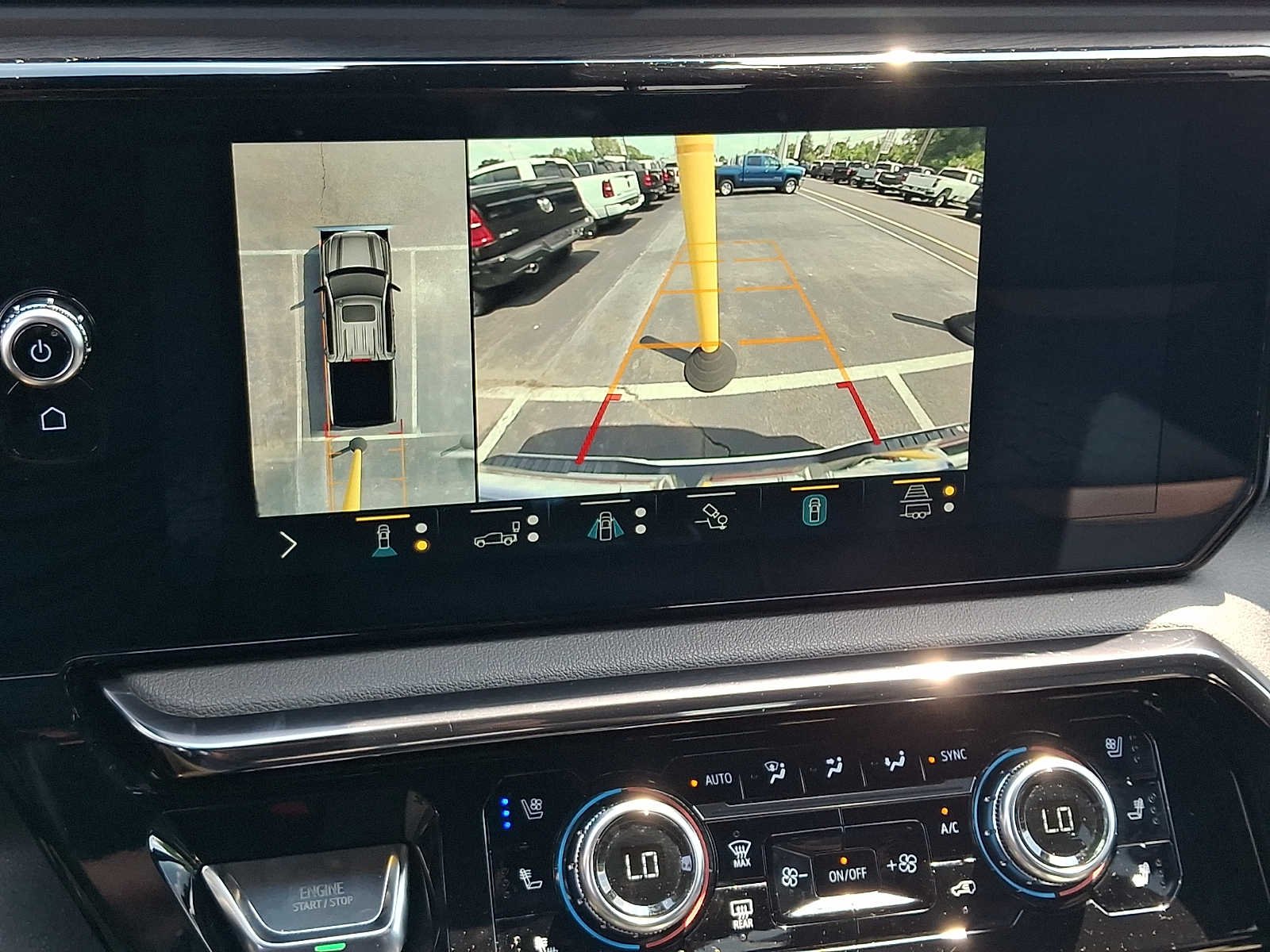 Used 2022 Summit White GMC AT4 image 18
