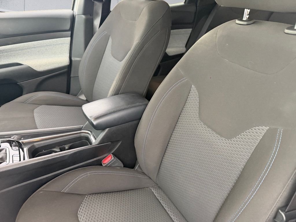 Used 2024 Silver Jeep Sport image 10