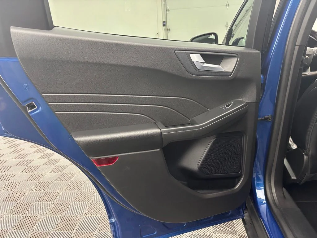 Used 2023 Blue Ford ST-Line Elite image 31