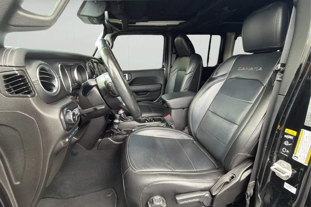 Used 2022 Black Jeep Unlimited Sahara 4x4 image 18